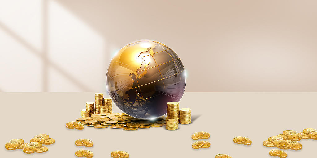米色简约金币地球金融展板背景金融背景