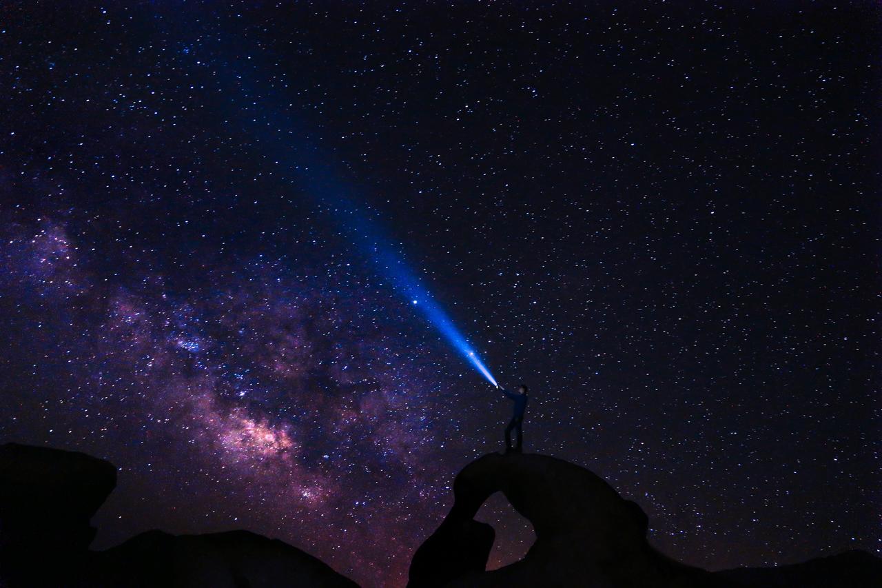 星座宇宙黑暗探索银河高清壁纸光夜空间观星免费下载 图星人