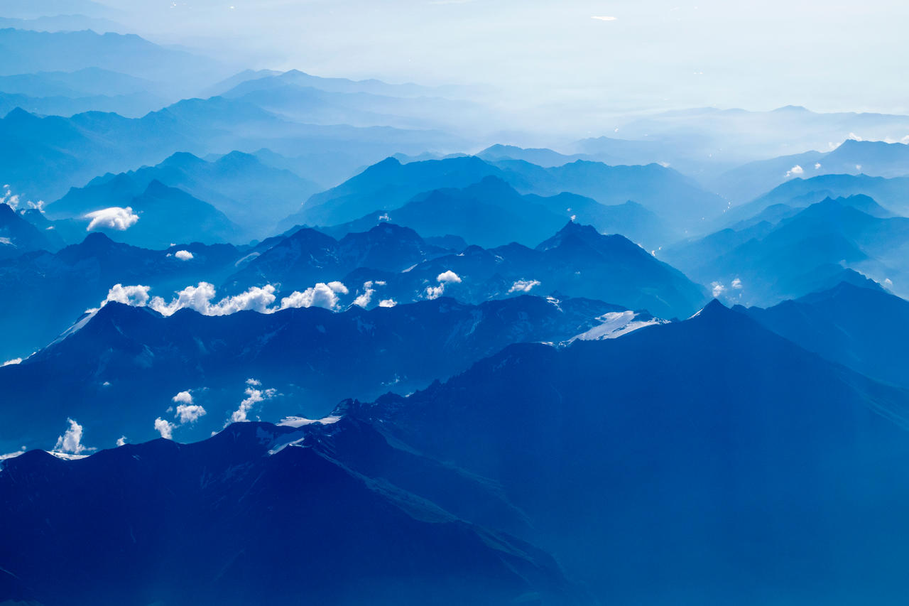 蓝色自然蓝色的群山背景图片免费下载 图星人